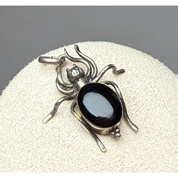 Unbranded Jewelry - Vintage Sterling Silver 925 Spider Pendant Black Onyx Cabochon Body 8.09 Grams